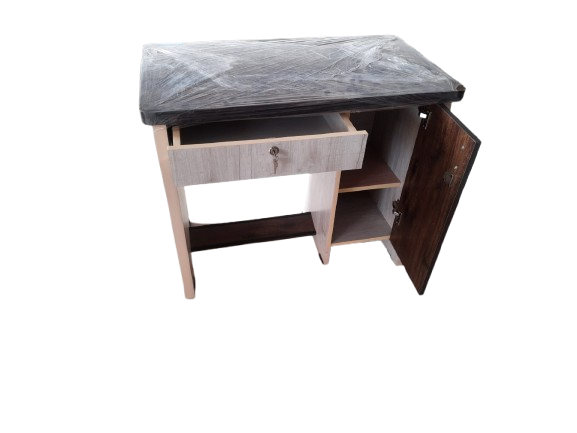 CORNER COMPUTER TABLE